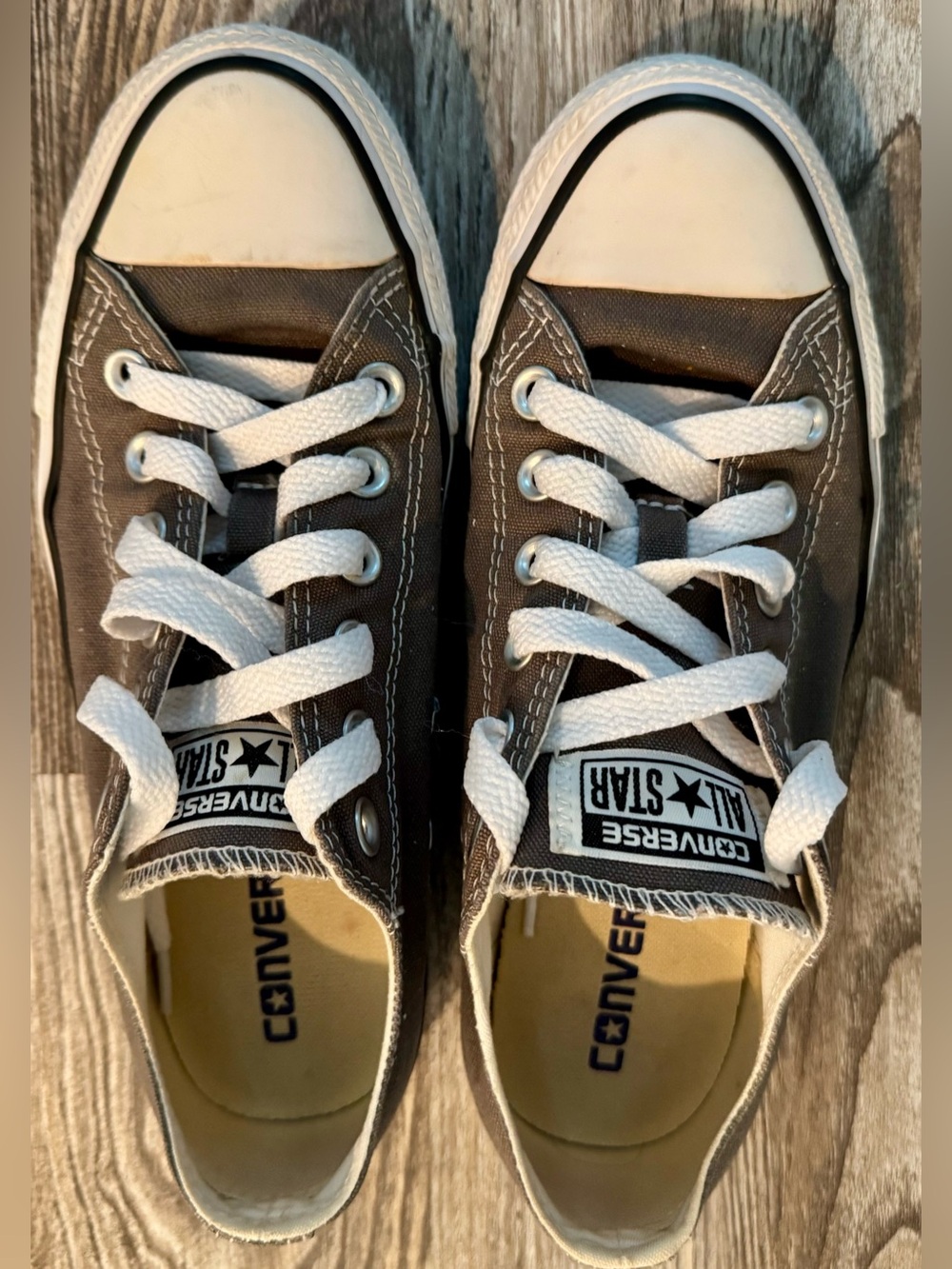 Converse Low Top Sneakers in Gray and White
